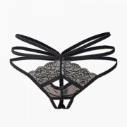 Экстравагантные черные трусики с доступом и переплетением лент сзади Easy to love (XS/S, 40-42)